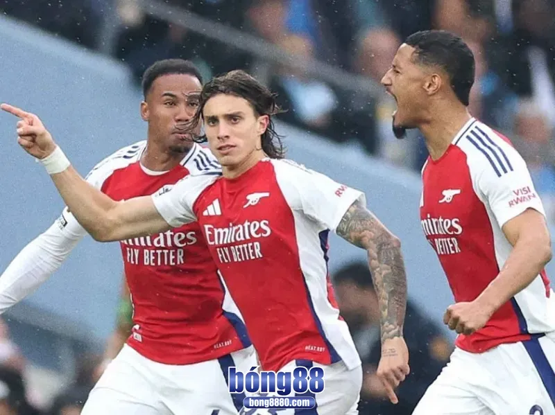 Arsenal đang được đánh giá cao hơn AC Milan