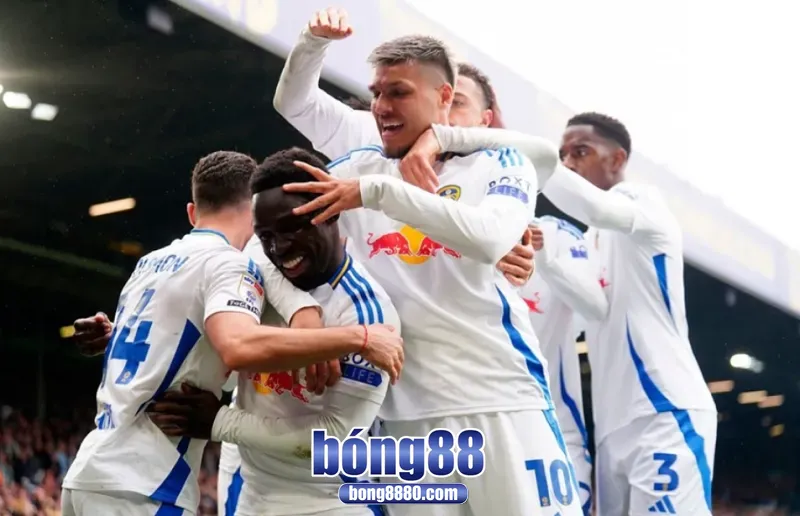 Đội tuyển Leeds gặp thử thách khó ở Ngoại Hạng Anh