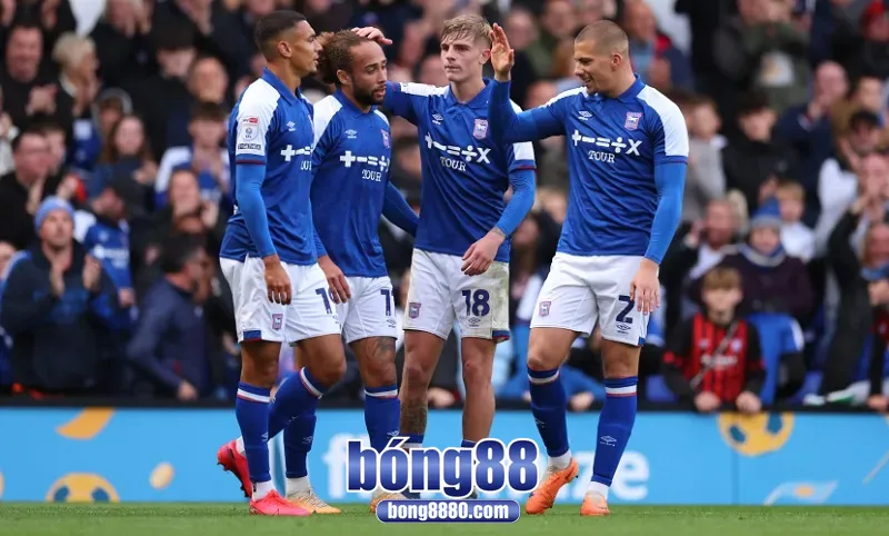 Đội tuyển Ipswich Town được đánh giá cao hơn